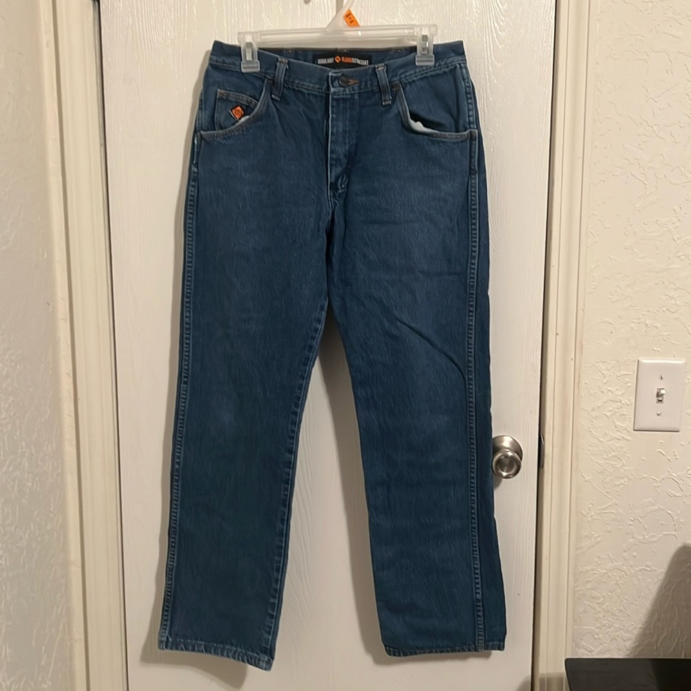 MEN'S WRANGLER® FR FLAME RESISTANT REGULAR FIT LIGHTWEIGHT DENIM JEAN 32Wx32L